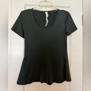 Lululemon Lightweight Flowy Hem Short-
Sleeve